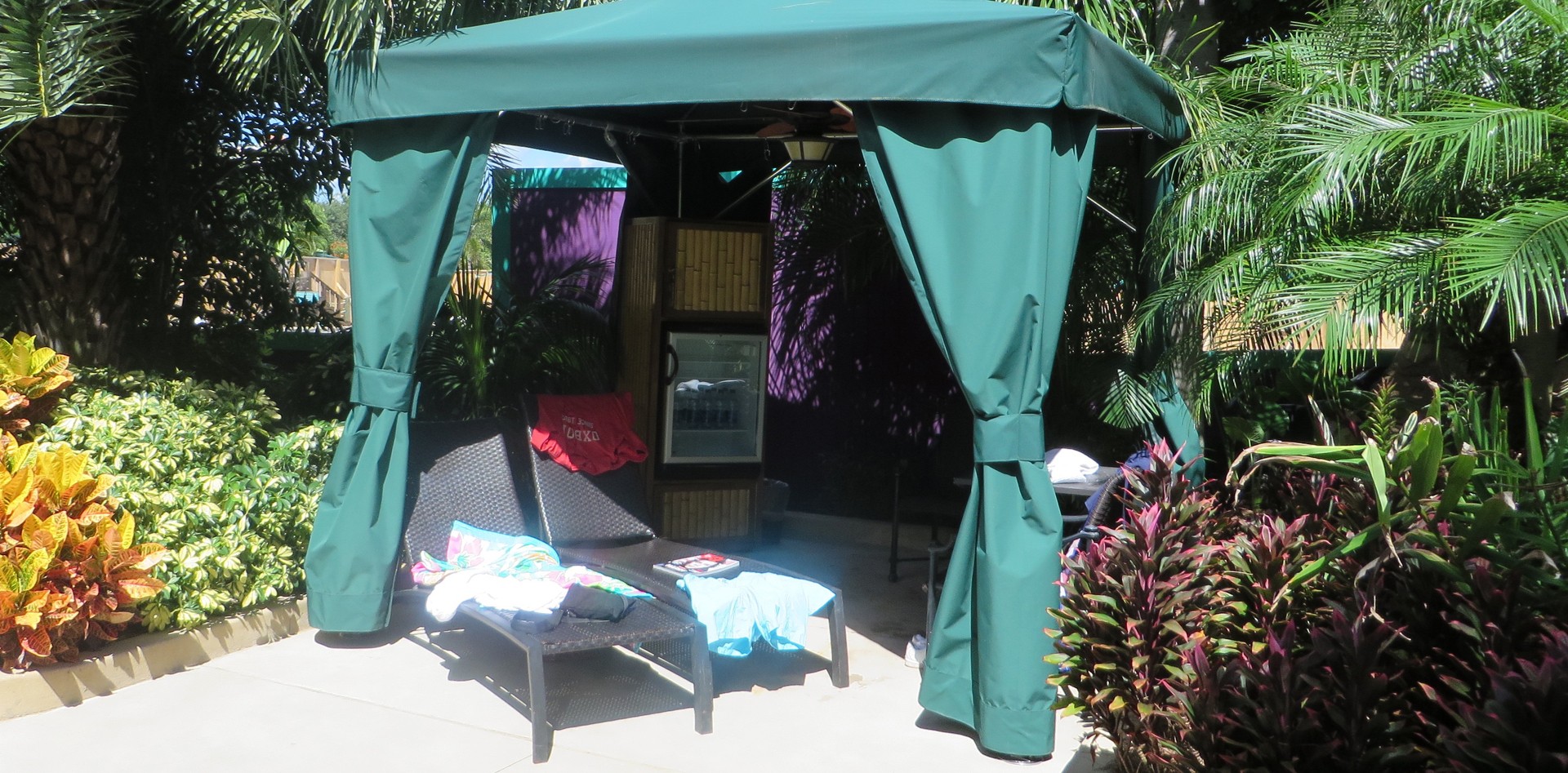 Aquatica Cabana